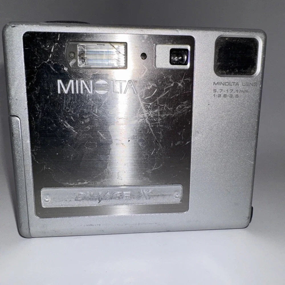 Minolta Dimage Xi Digital CCD Point and Shoot Camera UNTESTED